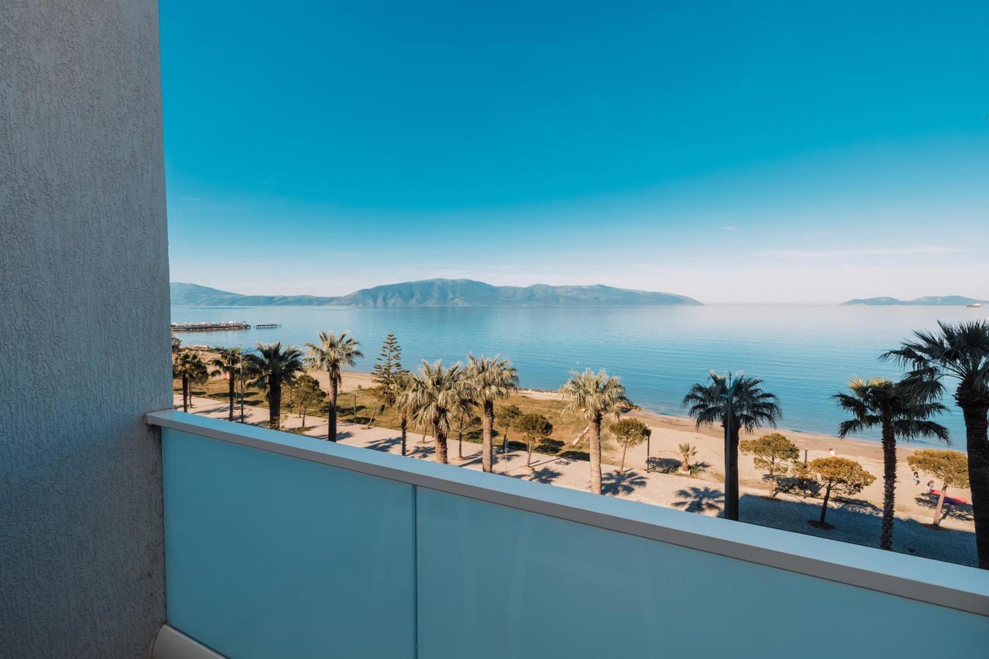 Duka Hotel Vlorë Exterior foto
