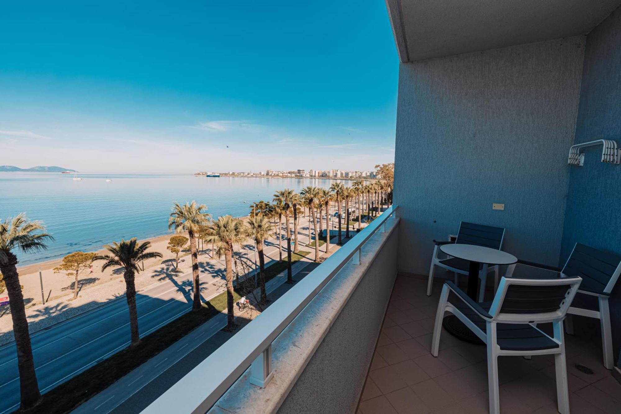 Duka Hotel Vlorë Exterior foto
